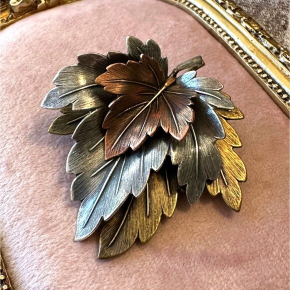 Vintage Layered Maple Leaf Brooch Gold, Silver & Copper Tone Metal Nature Lover - Picture 2 of 8